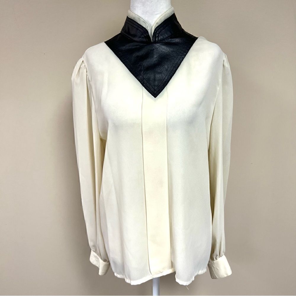 Gabalis by Robert Kinch top with leather neckline 8/10